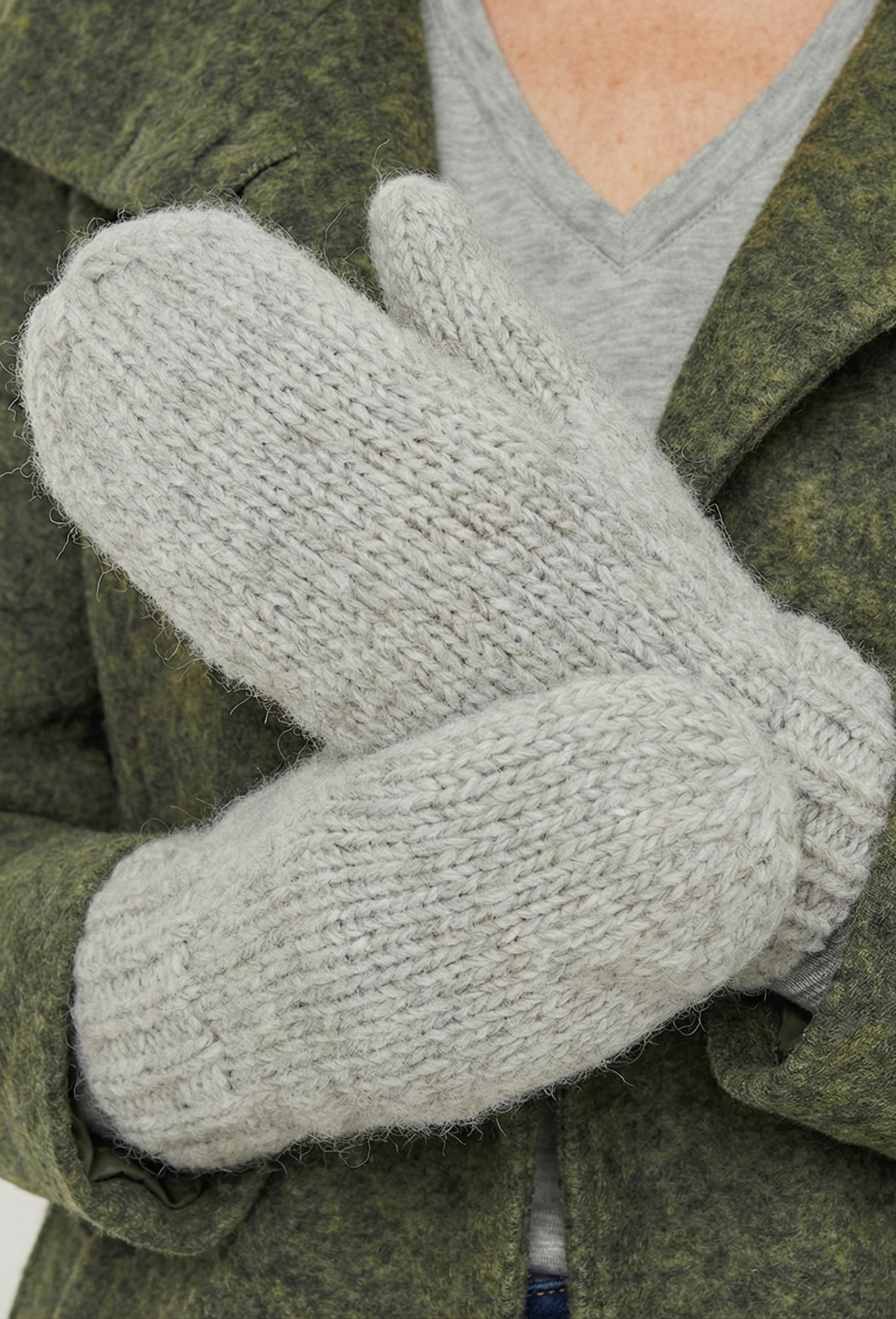 Nora | Strikkede Vintervotter – Bløde og Varme Hænder til Kolde Dage