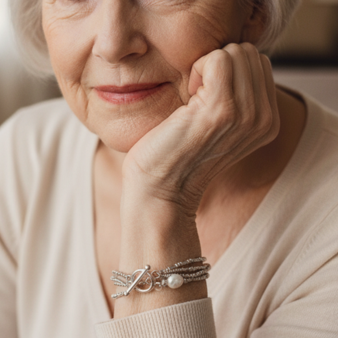 Elegant Armbånd med Perle & Fine Perledetaljer