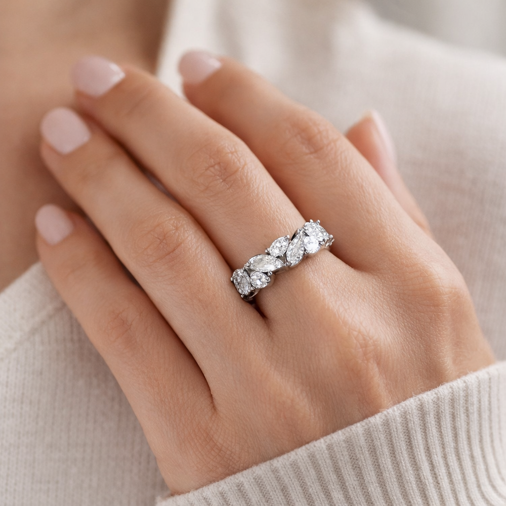 Marquise & Pear Cut Diamant Eternity Ring i Hvidguld – Elegant Dame Vielses - & Jubilæumsring