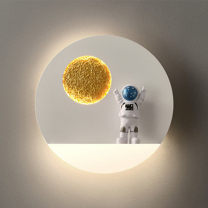 Moderne Astronaut LED Væglampe i Jern og Harpiks