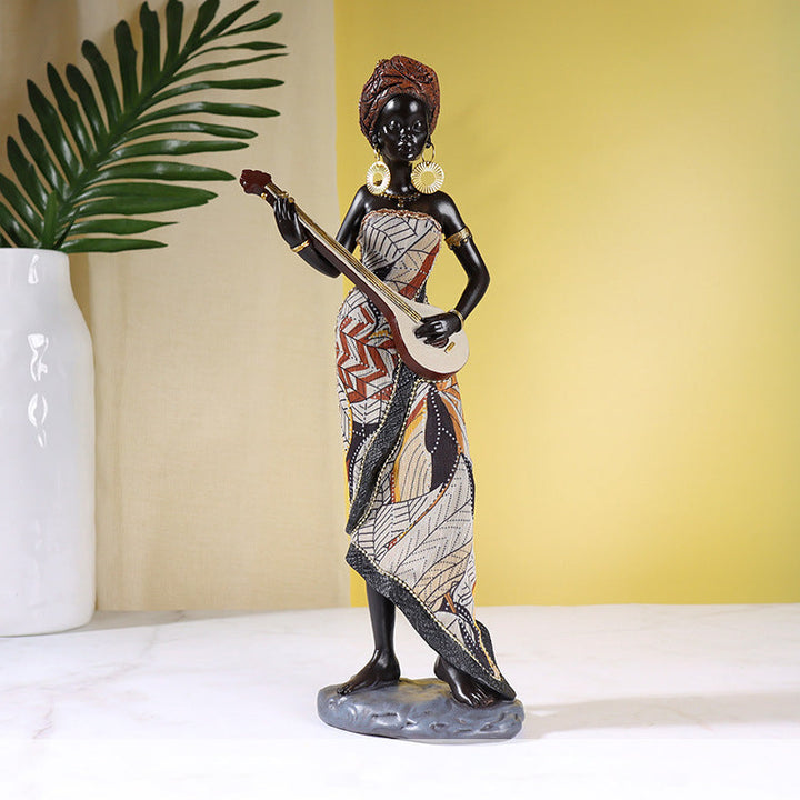 Håndmalet Skulptur af Afrikanske Kvindelige Musikere