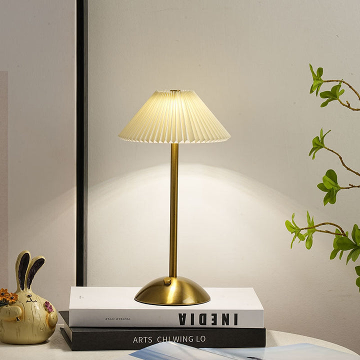 Opladelig Skandinavisk LED Bordlampe med Stofskærm