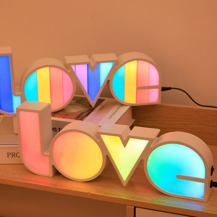 Art Deco Vandtæt LED Bordlampe med LOVE Design