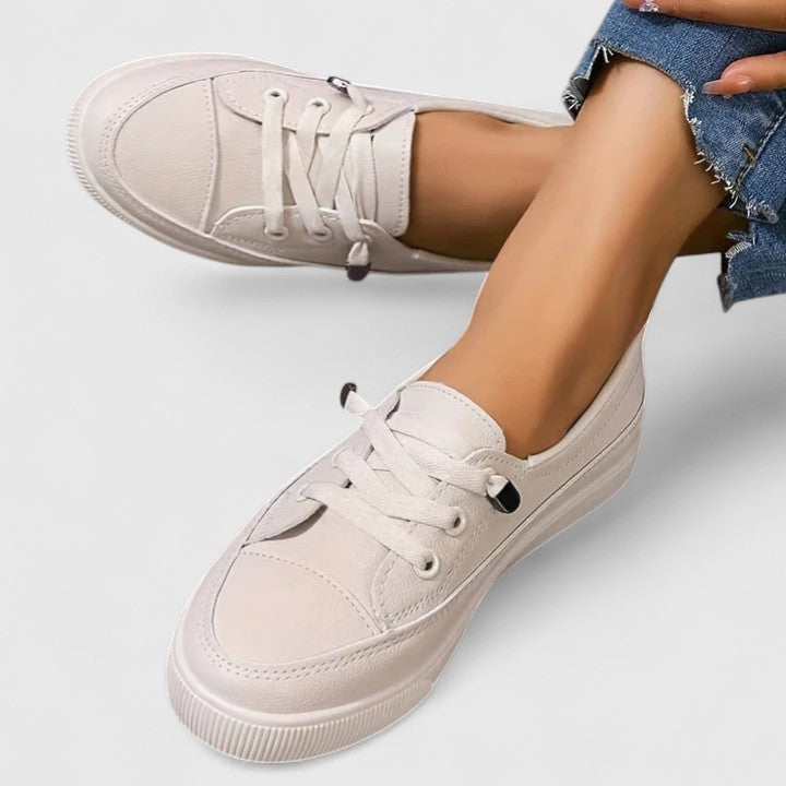 Julia | Damernes Forårs Klassiske Snørresneakers