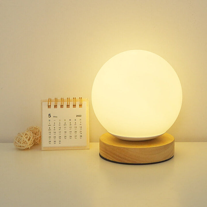 Genopladelig USB LED Bordlampe med Justerbar Dæmpning og Minimalistisk Design