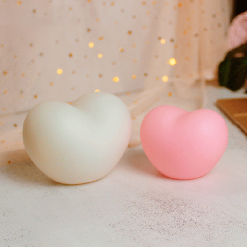 Hjerteformet Silikone LED Natlampe i Hvid og Rosa