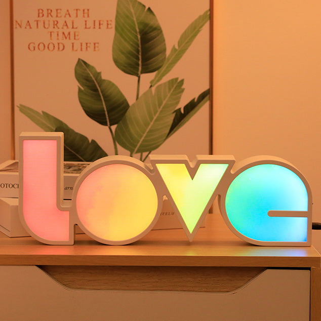 Art Deco Vandtæt LED Bordlampe med LOVE Design