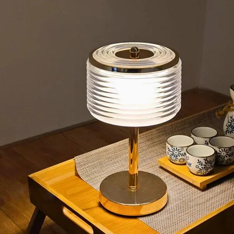 Guld Ringformet Bordlampe med Justerbare Lysnuancer