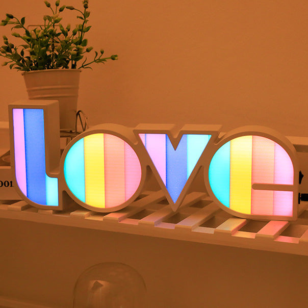 Art Deco Vandtæt LED Bordlampe med LOVE Design