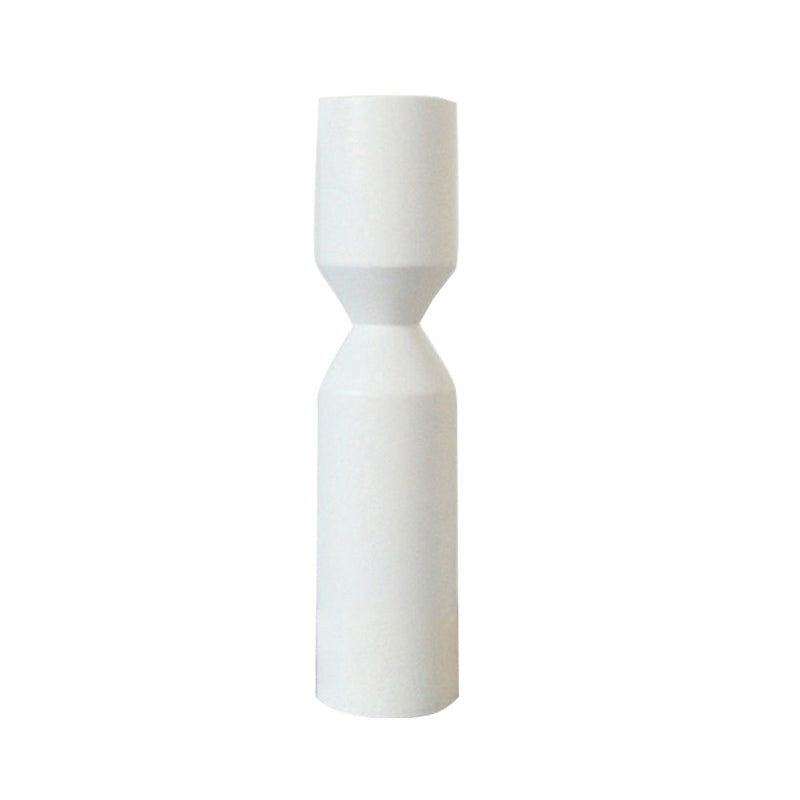 Minimalistisk Fyrretræ Lysestage med Elegant Design