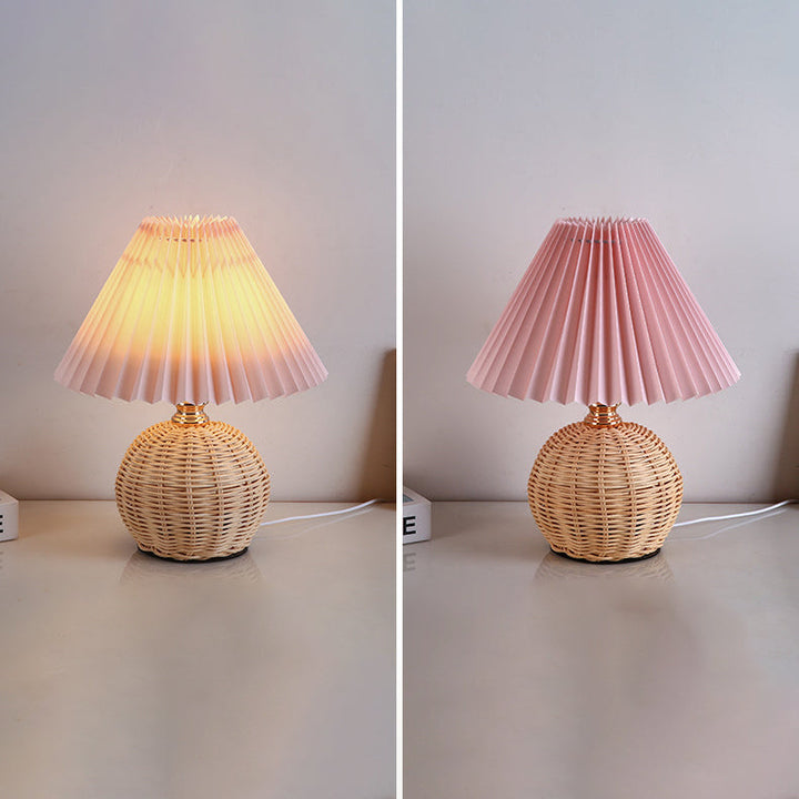 Dimmbar Nordisk LED Bordlampe med Rattanbund og Stofskærm