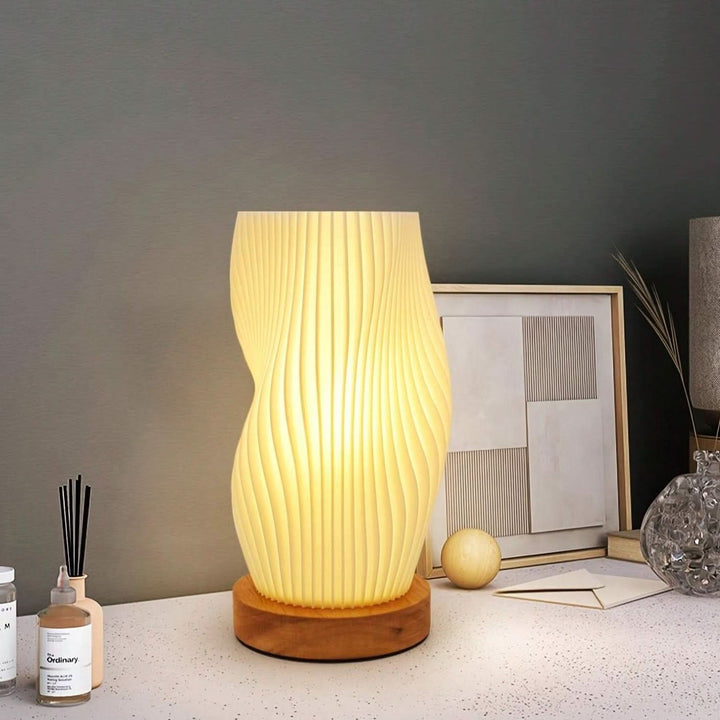 Dæmpbar USB Bordlampe med Bølgeformet Skærm