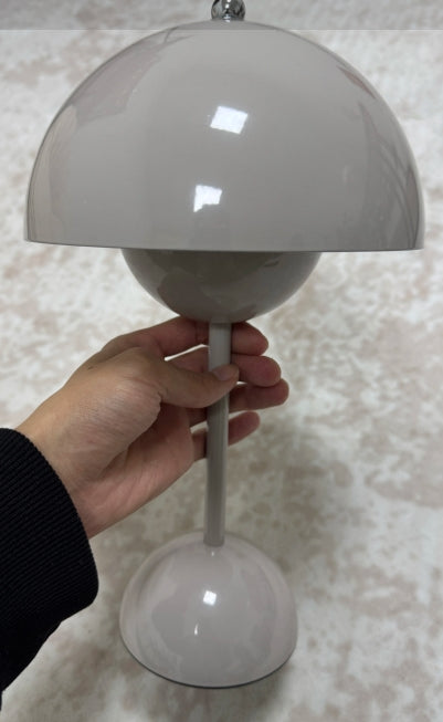 Designer LED Bordlampe med Aurora Effekt og Genopladeligt USB-C Batteri