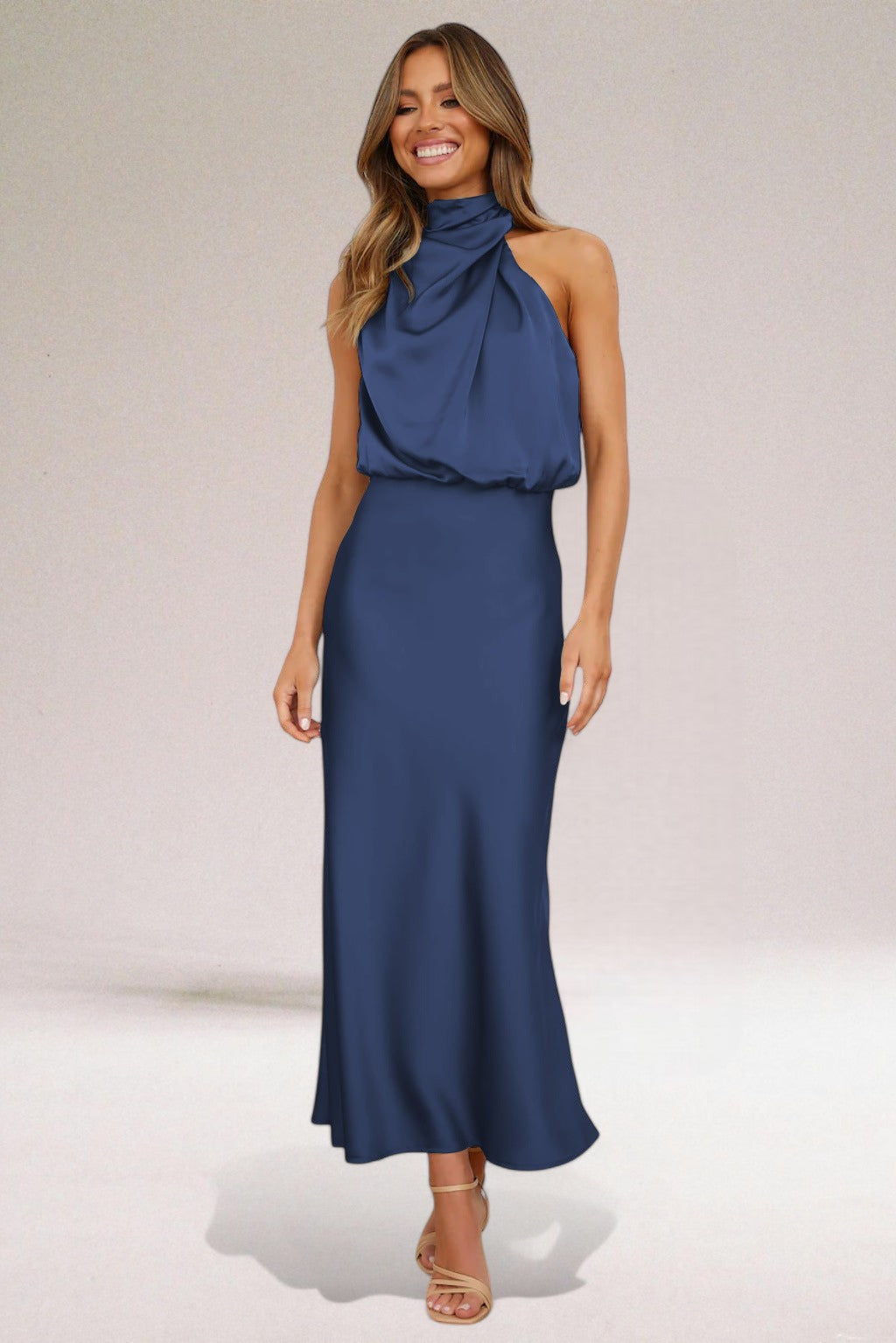 Giselle™ | Elegant Halterneck Kjole