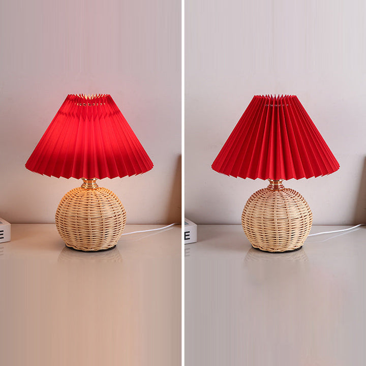 Dimmbar Nordisk LED Bordlampe med Rattanbund og Stofskærm