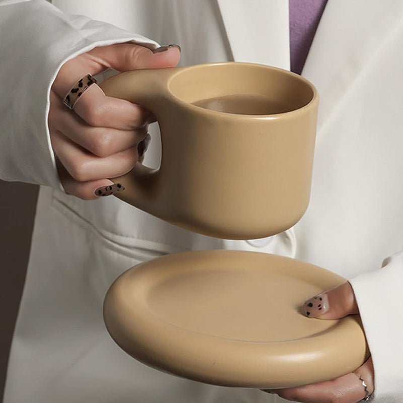 Keramisk Minimalistisk Krus - 10 oz med Glat Overflade