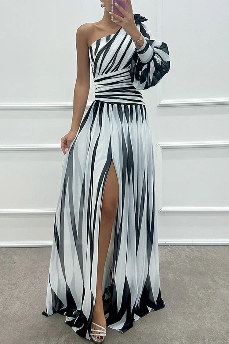 Bonnie™ | Elegant Stribet One Shoulder Maxi Kjole