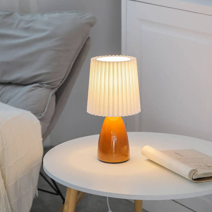 Plisseret Bordlampe med Glasfod - Skandinavisk Design
