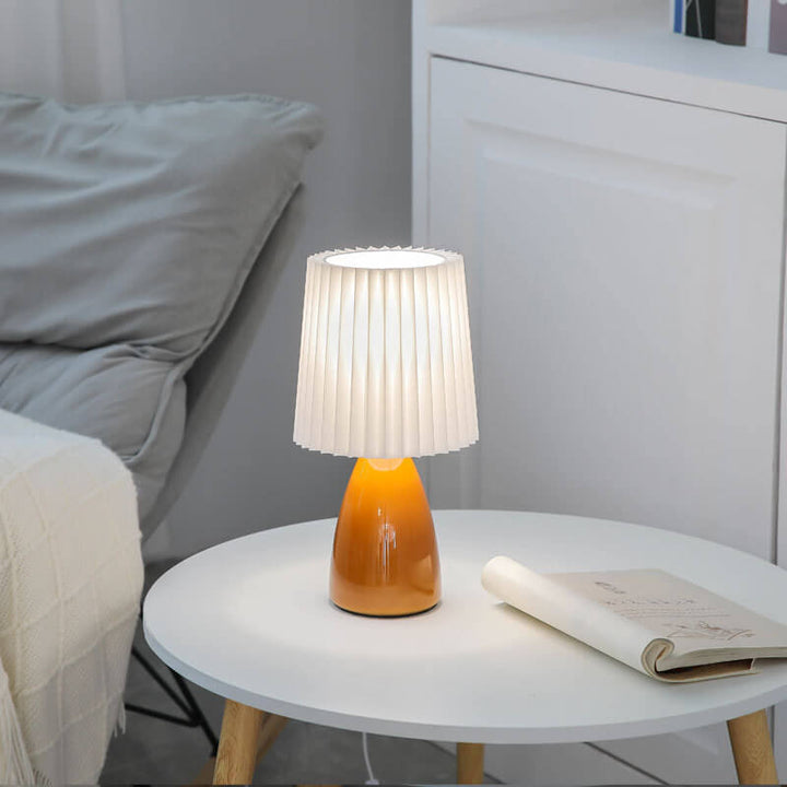 Plisseret Bordlampe med Glasfod - Skandinavisk Design