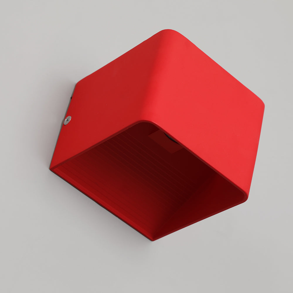 Moderne Firkantet Væglampe i Minimalistisk Design