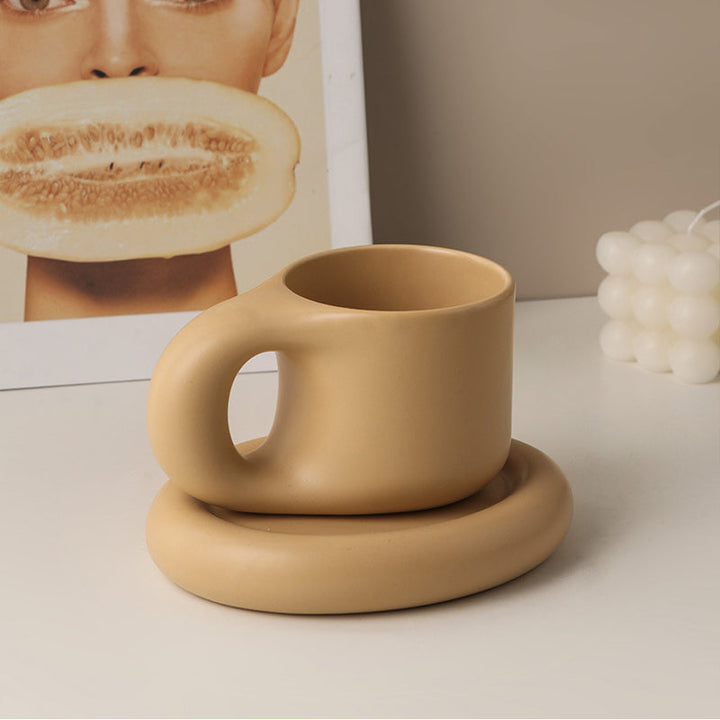 Minimalistisk Keramisk Krus 300 ml med Glansfuld Finish