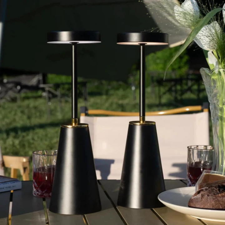 Genopladelig Trådløs Metal Bordlampe med Justerbar Lysstyrke