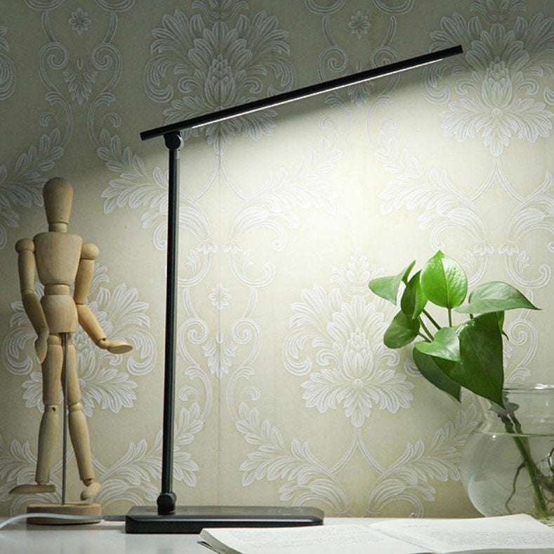 Minimalistisk Foldbar USB LED Skrivebordslampe i Sølv eller Sort