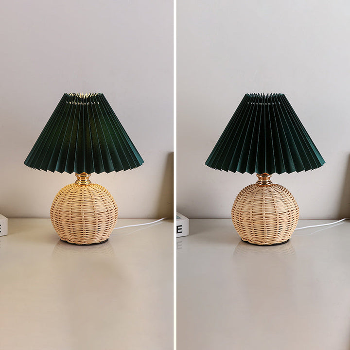 Dimmbar Nordisk LED Bordlampe med Rattanbund og Stofskærm