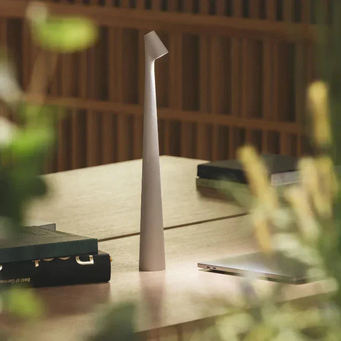 Skulptureret Genopladelig Bordlampe med Justerbar Lysstyrke