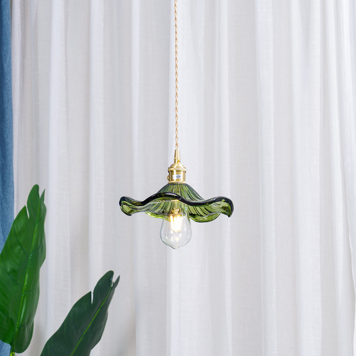 Hibiscus Blomst Dekorativ LED Lampe i Metal og Glas