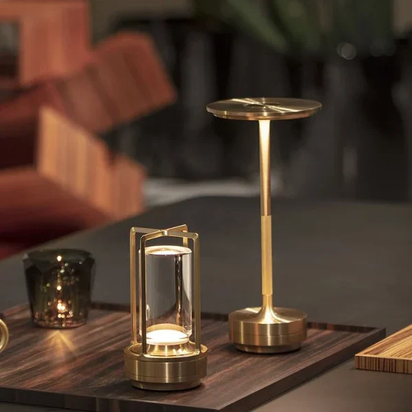 Trådløs Touch Sensor Bordlampe med Justerbar Højde og Vandtæt Design