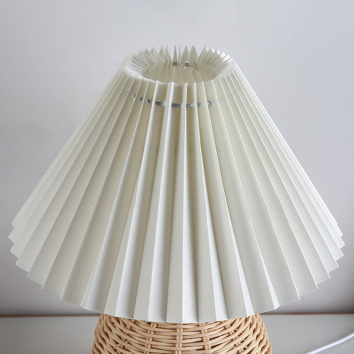 Dimmbar Nordisk LED Bordlampe med Rattanbund og Stofskærm