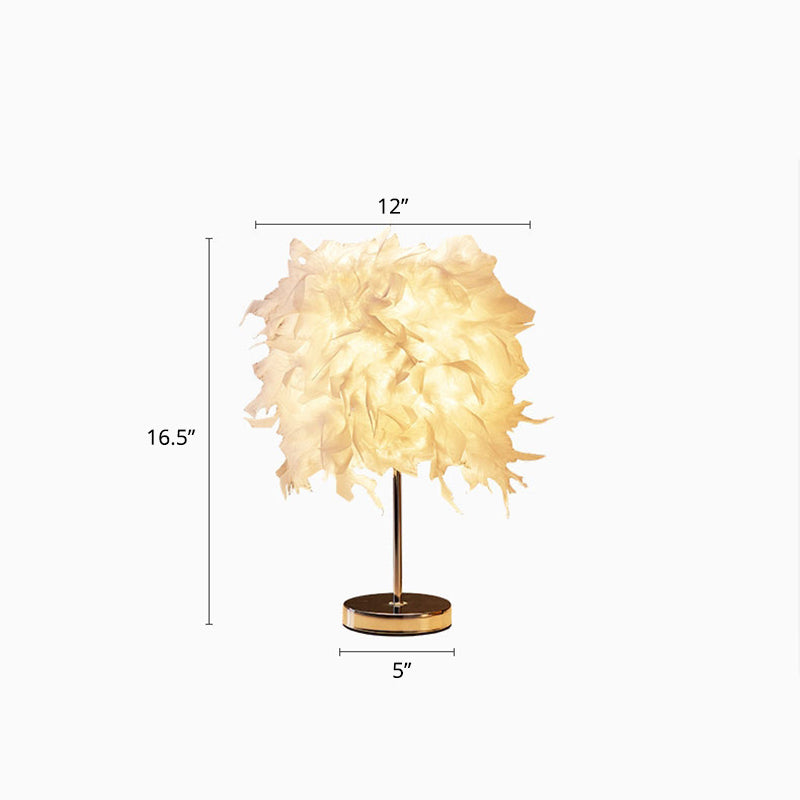 Cylindrisk Hvid Bordlampe med Metalbase