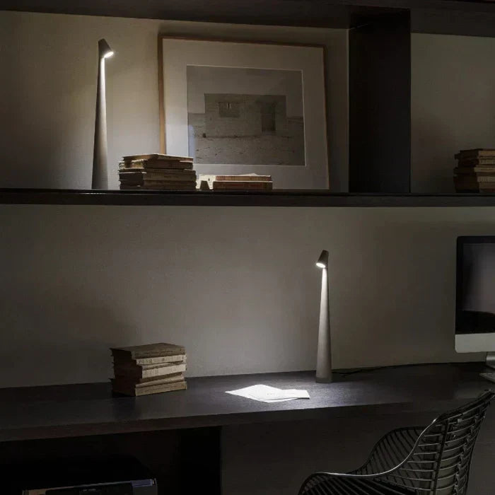 Skulptureret Genopladelig Bordlampe med Justerbar Lysstyrke
