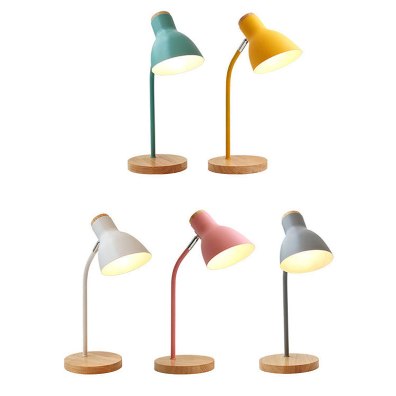 Svingbar Bordlampe i Macaron Farver med Metal Skærm