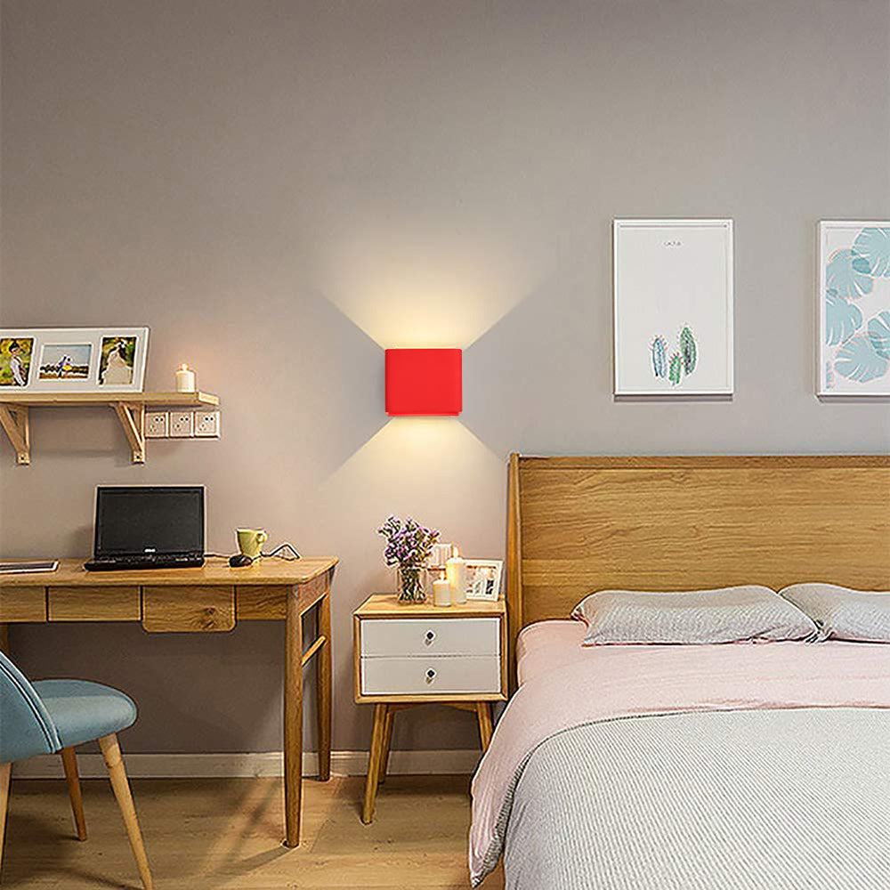 Moderne Firkantet Væglampe i Minimalistisk Design