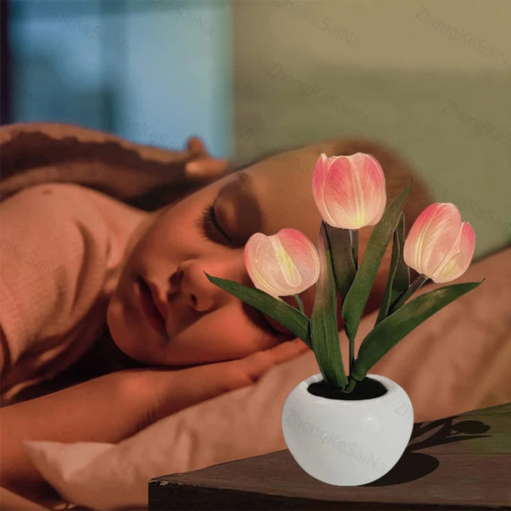 LED Tulipan Nattelys i Keramik med Blomstermotiv