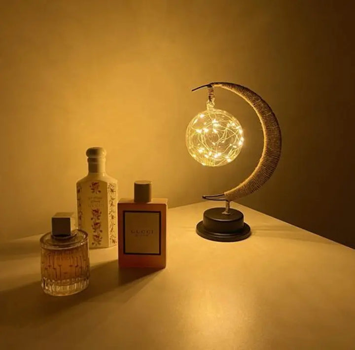LED Månelampe i Glas - Batteridrevet, Realistisk Design
