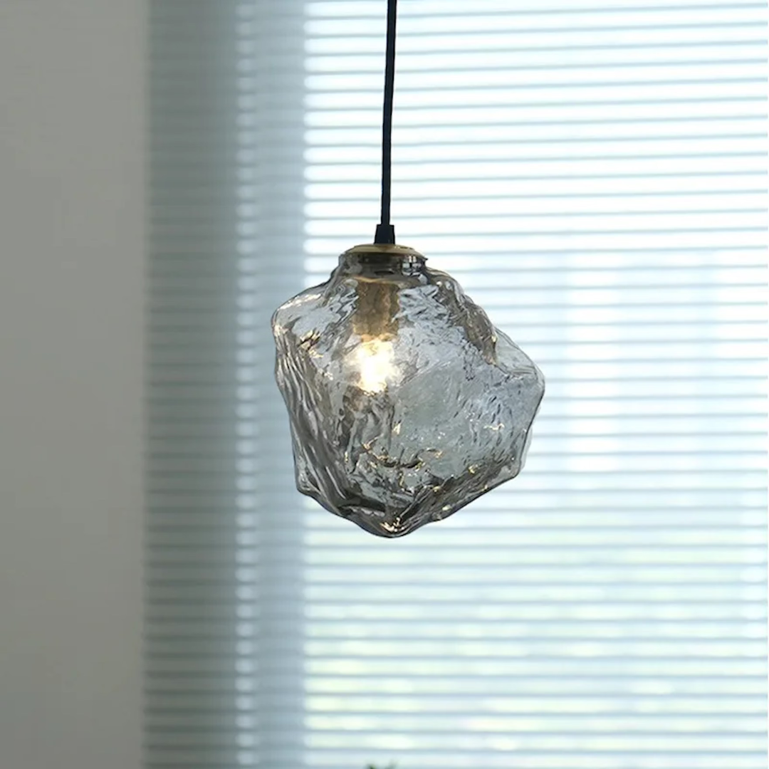 Isterning Pendelampe i Glas med Kobberdetaljer