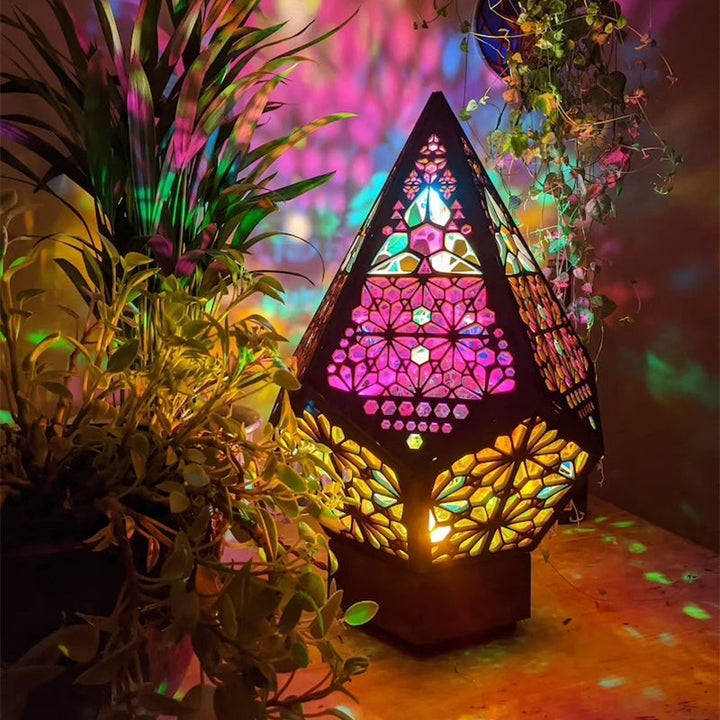 Multifarvet Bohemian Gulvlampe med Farveterapi