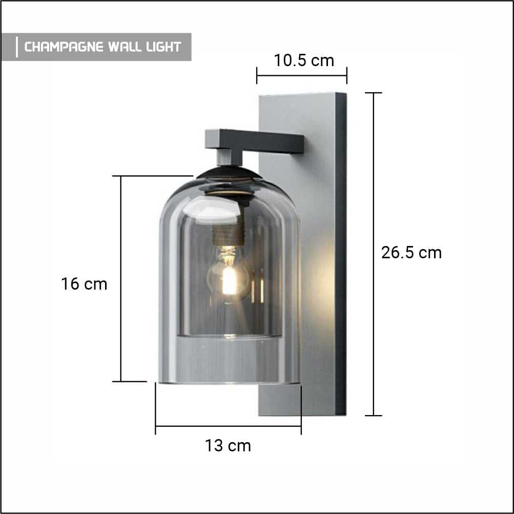 Moderne Røget Glas Væglampe med Slankt Design