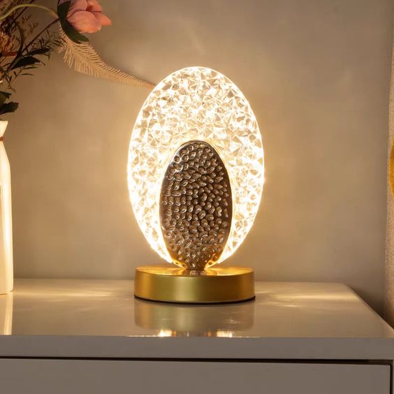 Justerbar Bordlampe med Påfuglemotiv og Genopladeligt Batteri