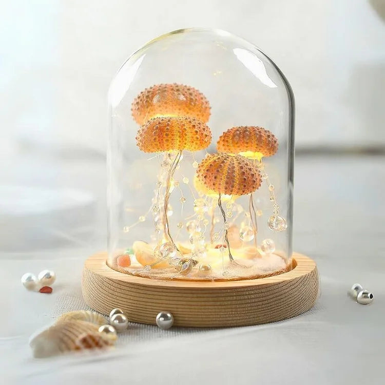 DIY Bordlampe med Naturlig Søpindsvin Skal og Guldbase