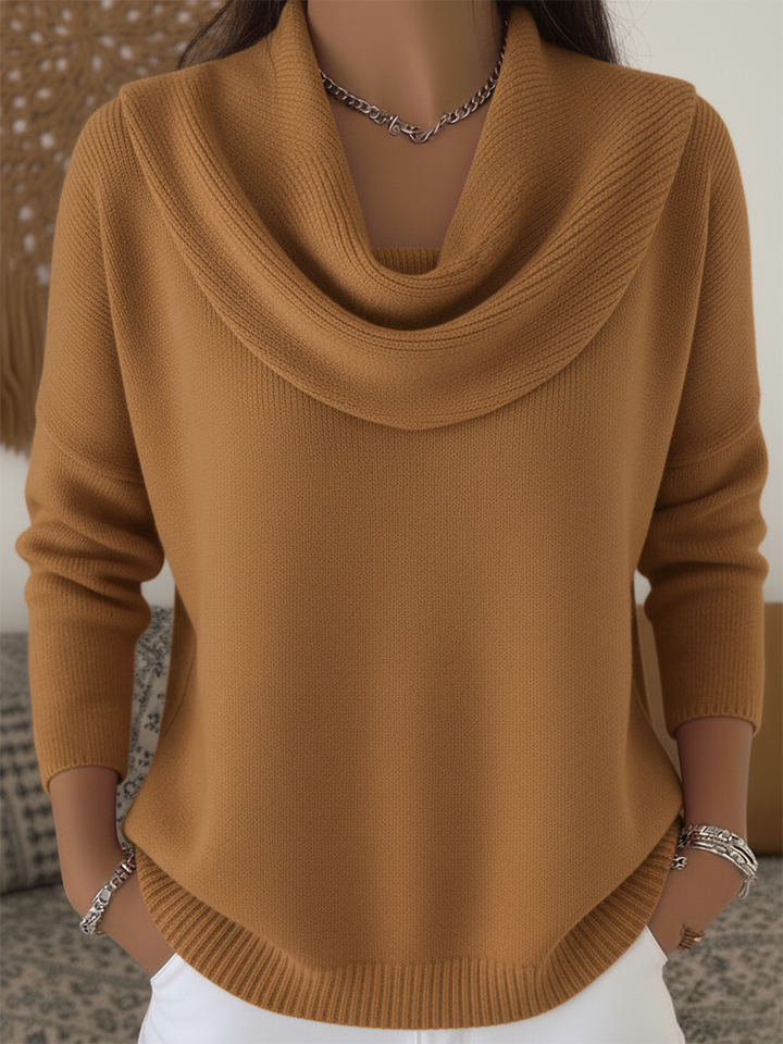 Carolia™ | Stilfuld Cowl Krave Sweater