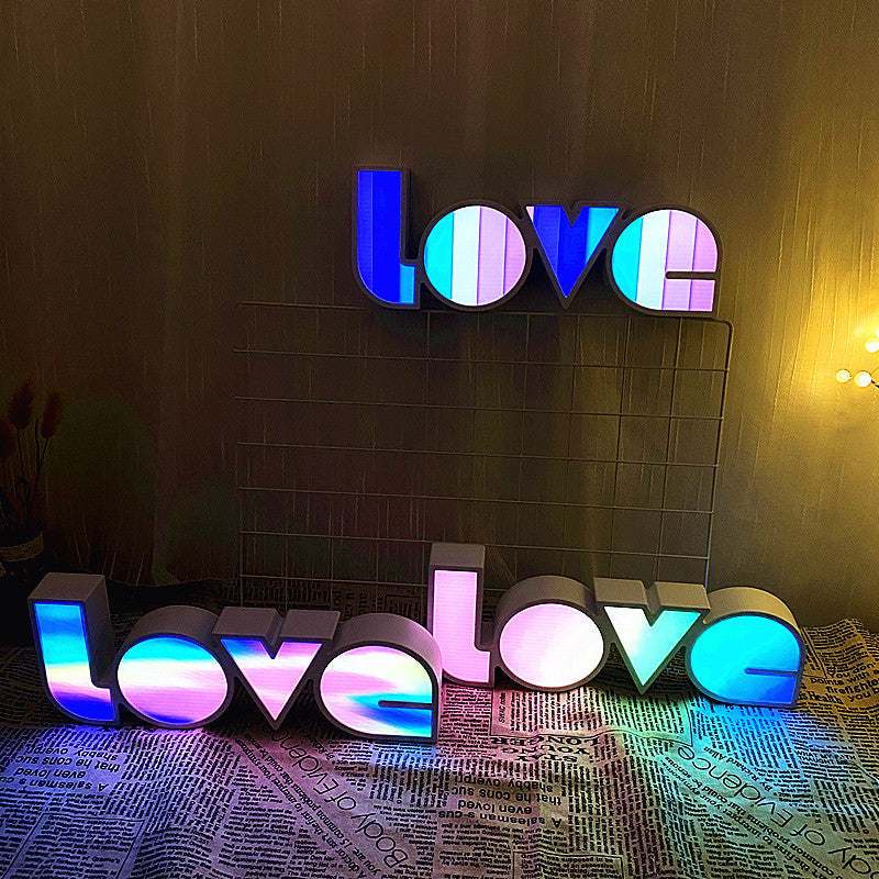 Art Deco Vandtæt LED Bordlampe med LOVE Design