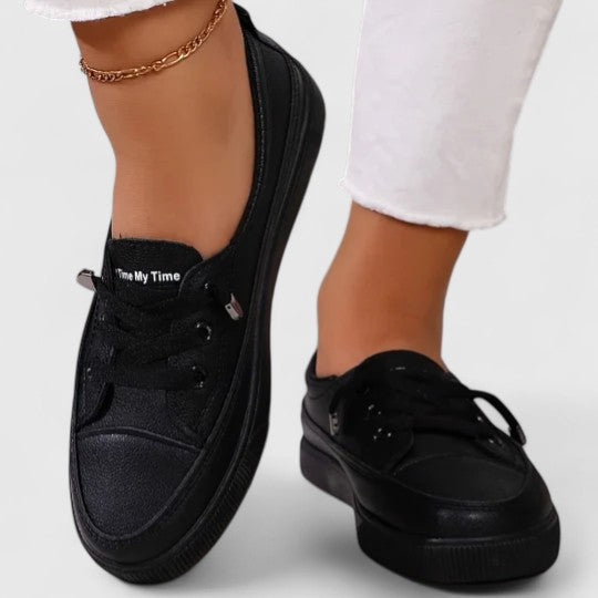 Julia | Damernes Forårs Klassiske Snørresneakers