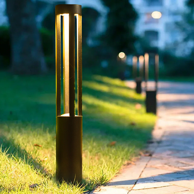 Moderne Udendørs LED Plænelampe i Vejrbestandigt Design