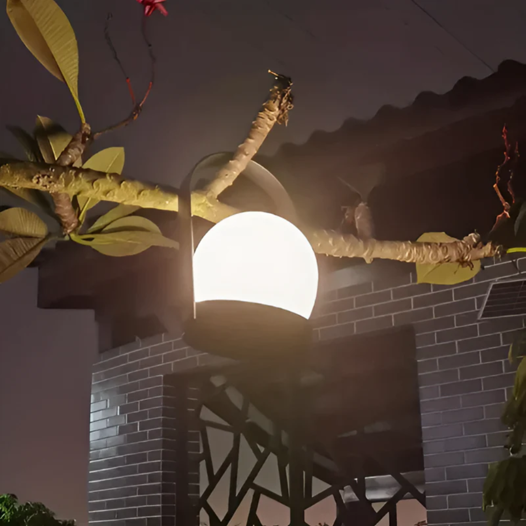 Trådløs Bordlampe med Opladningsfunktion i Moderne Design