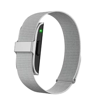 IP68 Vandtæt Fitness Tracker med Pulsmåler og Skridttæller