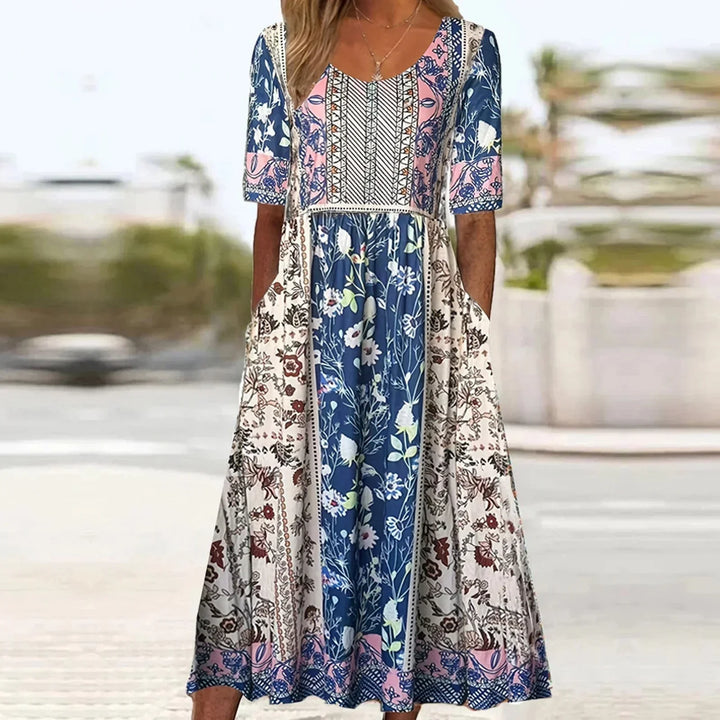 Janine™ | Kjole med Bohemisk Print og Rund Udsnit